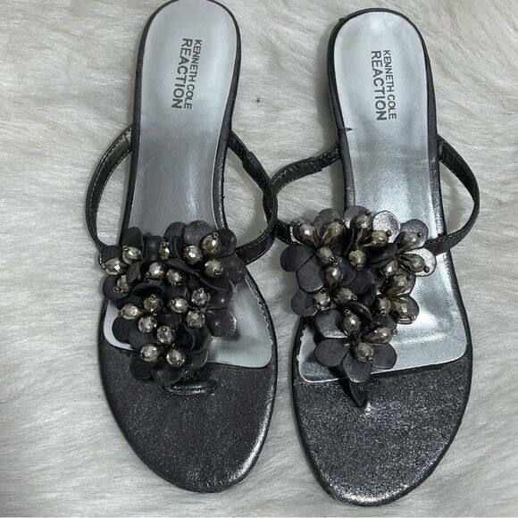Kenneth Cole Reaction Love Story Women's Gray Beaded Sandals -- 9.5 - Picture 6 of 8